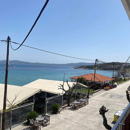 Diolkos Apartement Nea Roda Pokoj fotografie