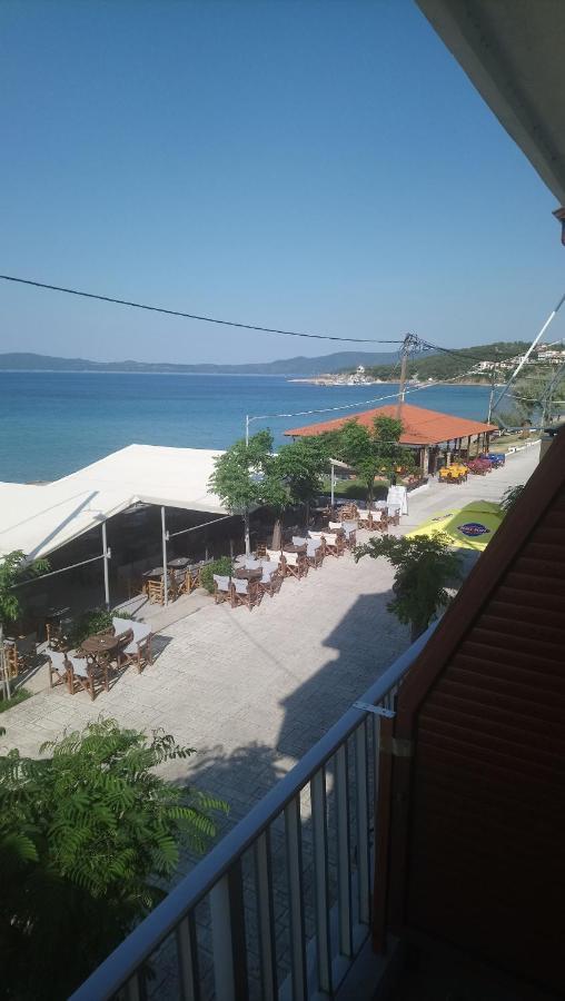 Diolkos Apartement Nea Roda Exteriér fotografie