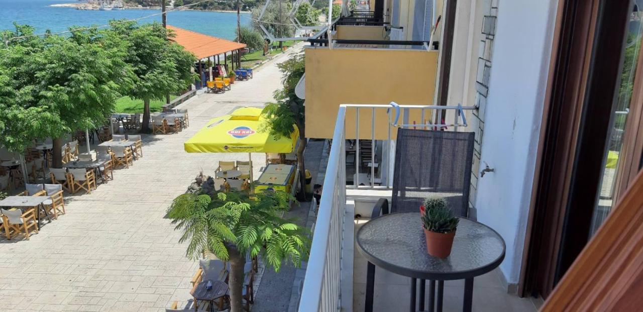 Diolkos Apartement Nea Roda Exteriér fotografie