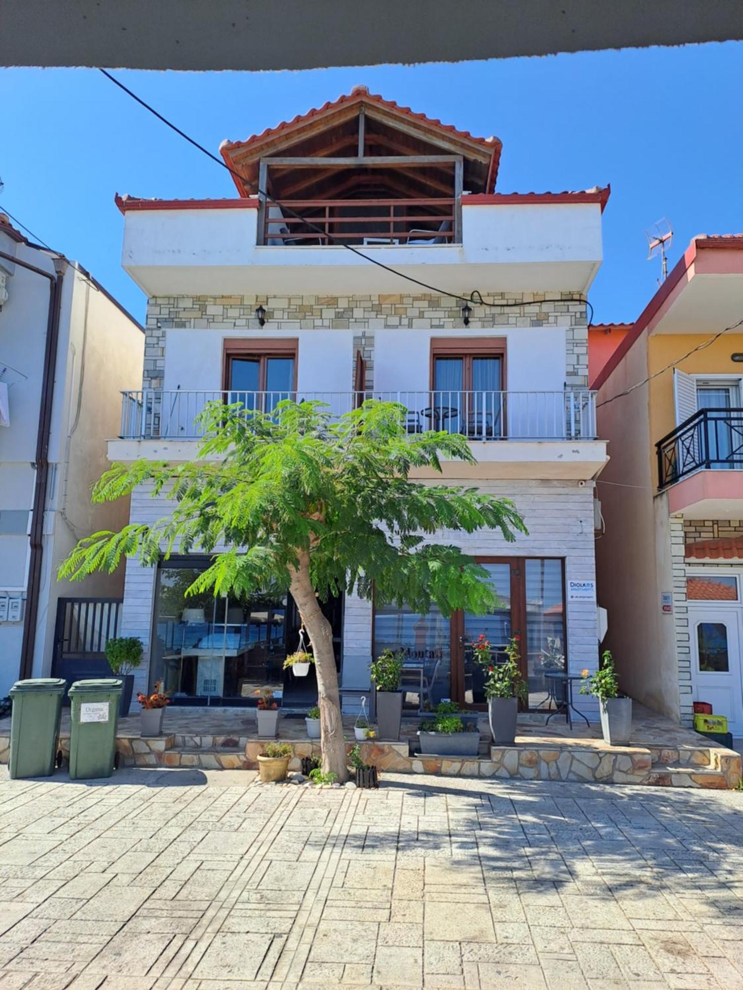 Diolkos Apartement Nea Roda Exteriér fotografie