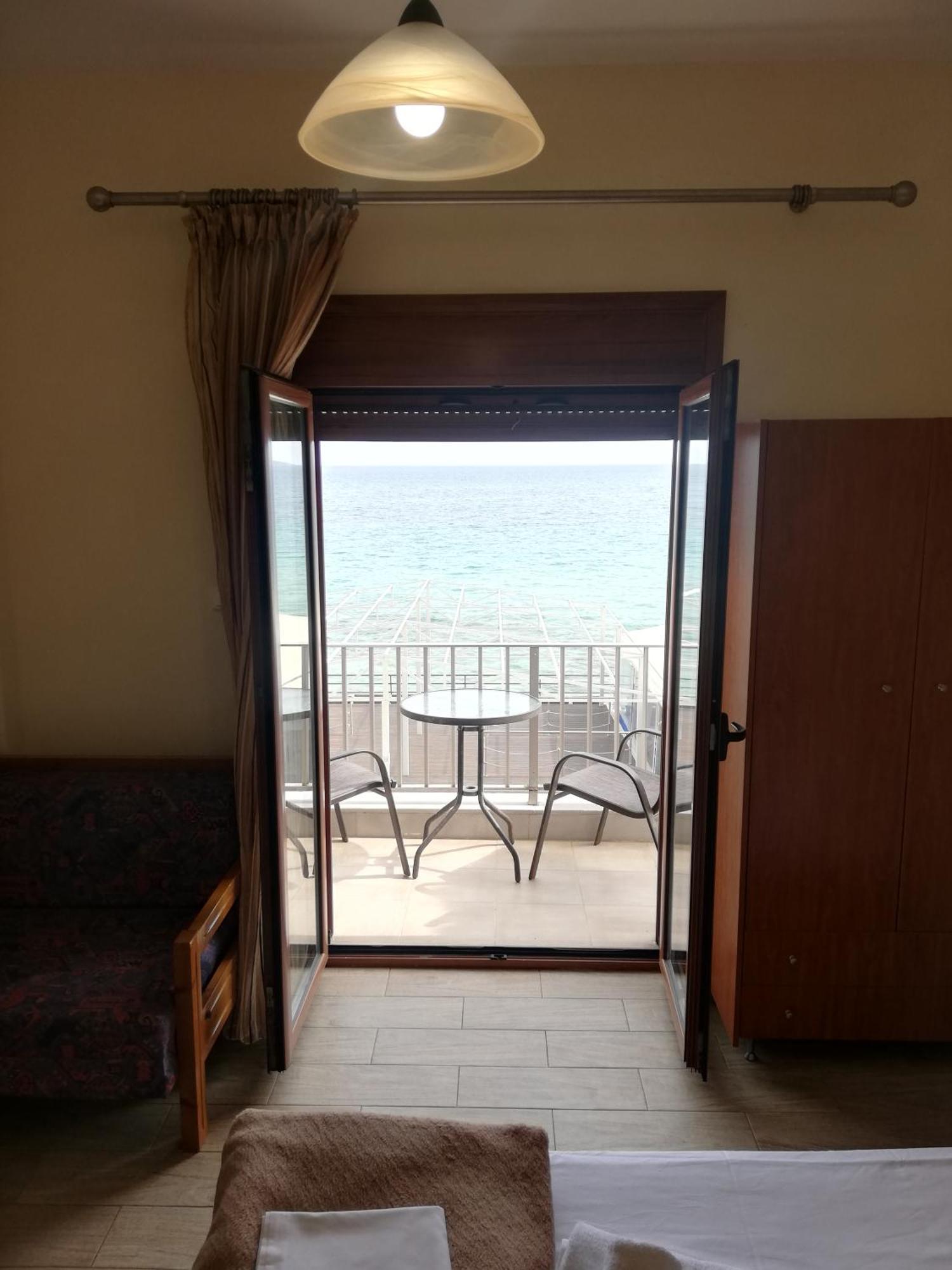 Diolkos Apartement Nea Roda Exteriér fotografie