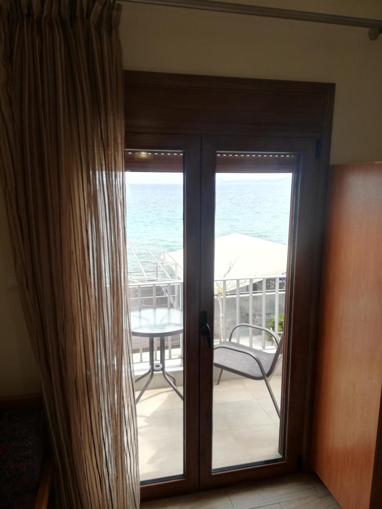 Diolkos Apartement Nea Roda Pokoj fotografie
