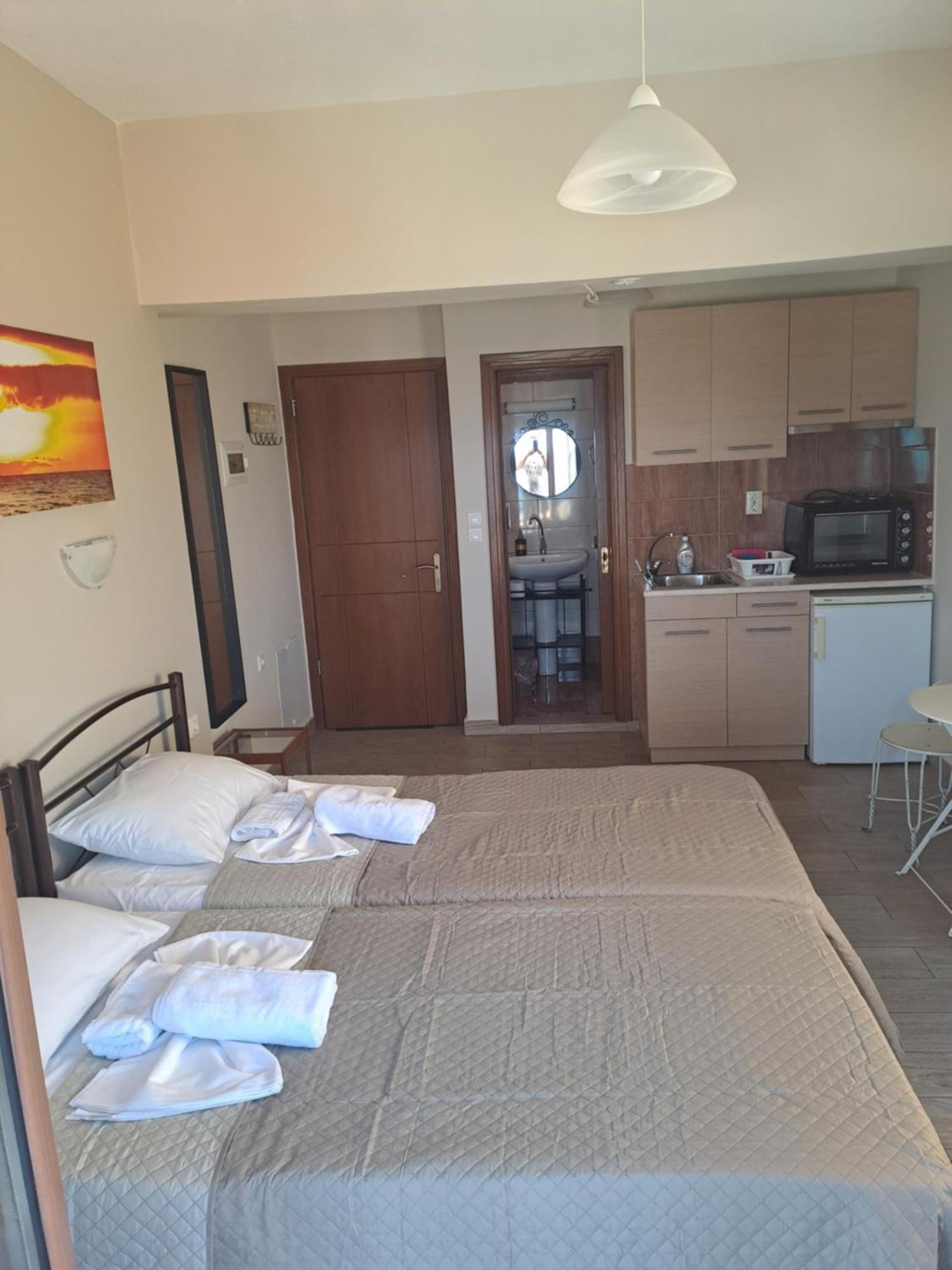 Diolkos Apartement Nea Roda Pokoj fotografie