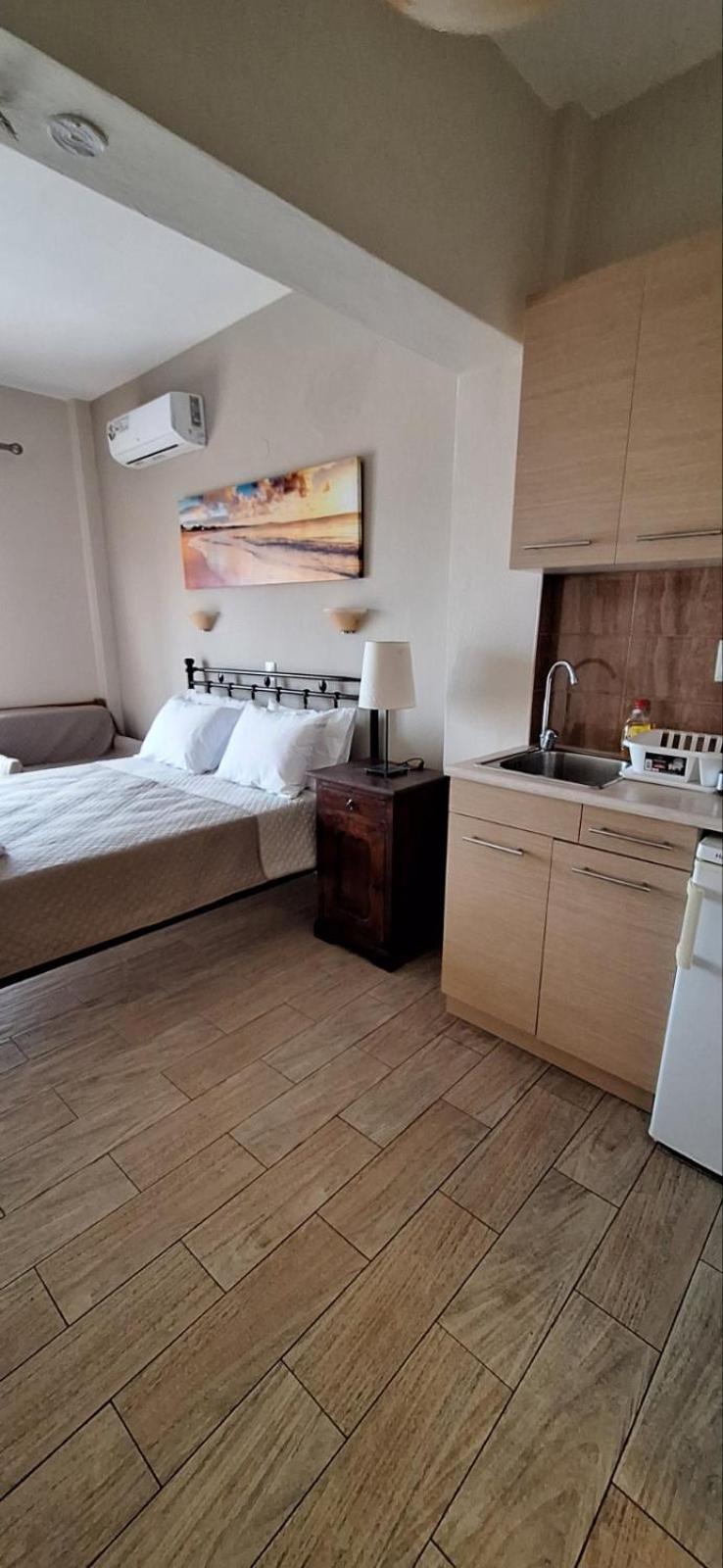 Diolkos Apartement Nea Roda Pokoj fotografie