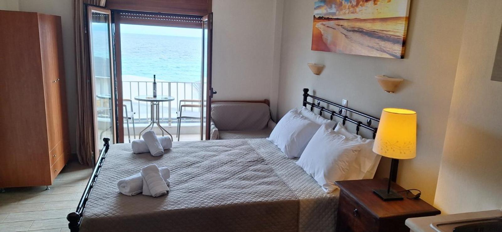 Diolkos Apartement Nea Roda Pokoj fotografie