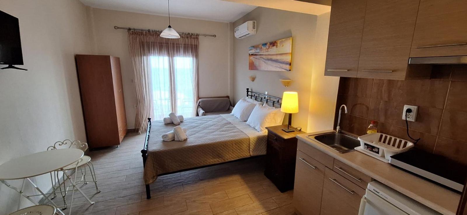 Diolkos Apartement Nea Roda Pokoj fotografie